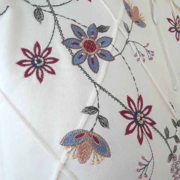 Alfred Dunner White Embroidered and Beaded Sweater - Picture 4 of 8